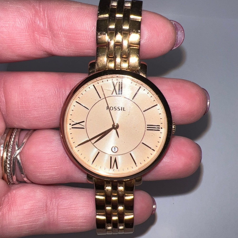 Fossil rose gold watch